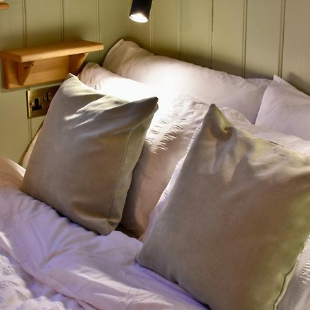 The Deer Hut Apartamento Burpham Exterior foto