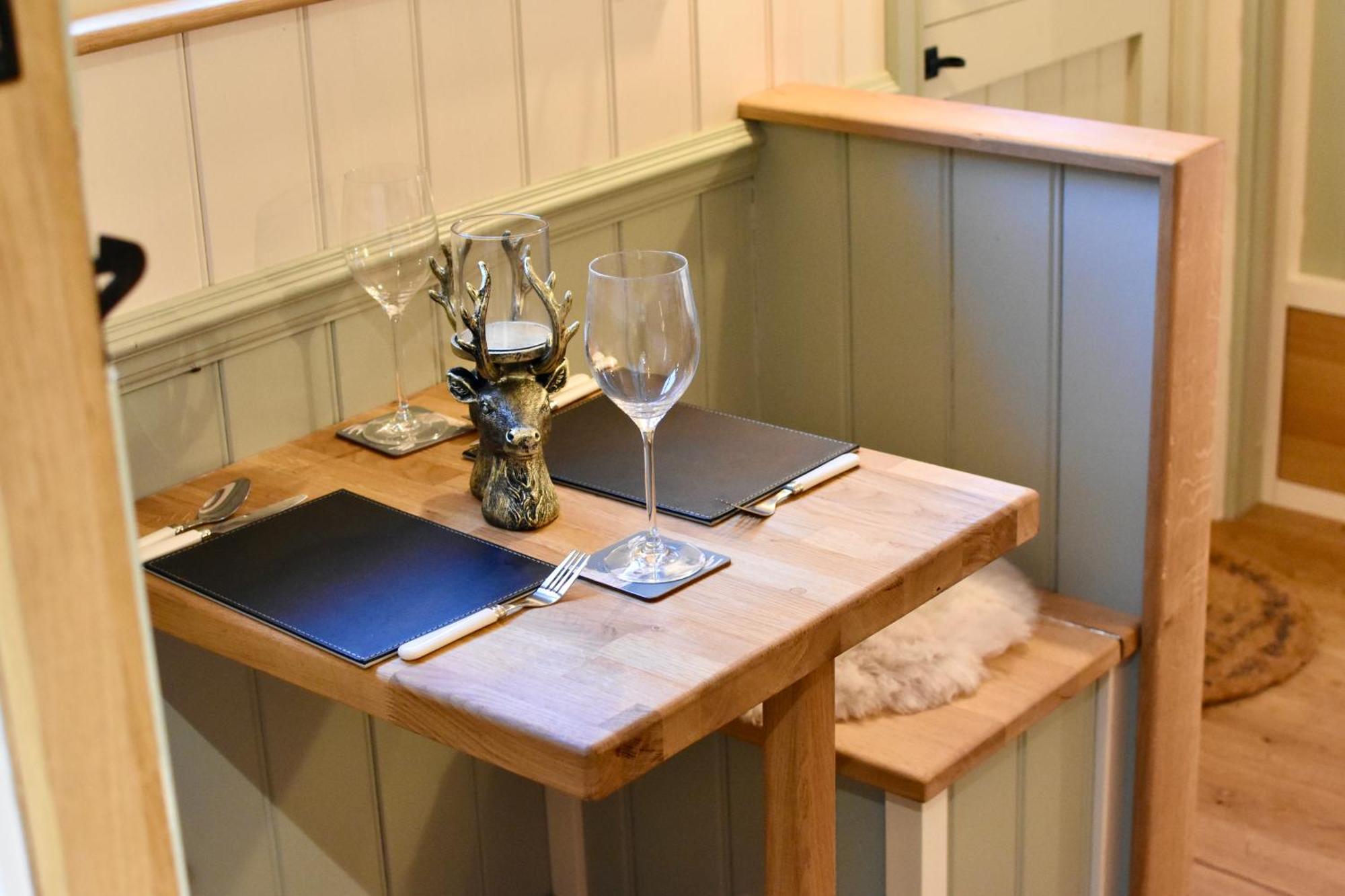 The Deer Hut Apartamento Burpham Exterior foto