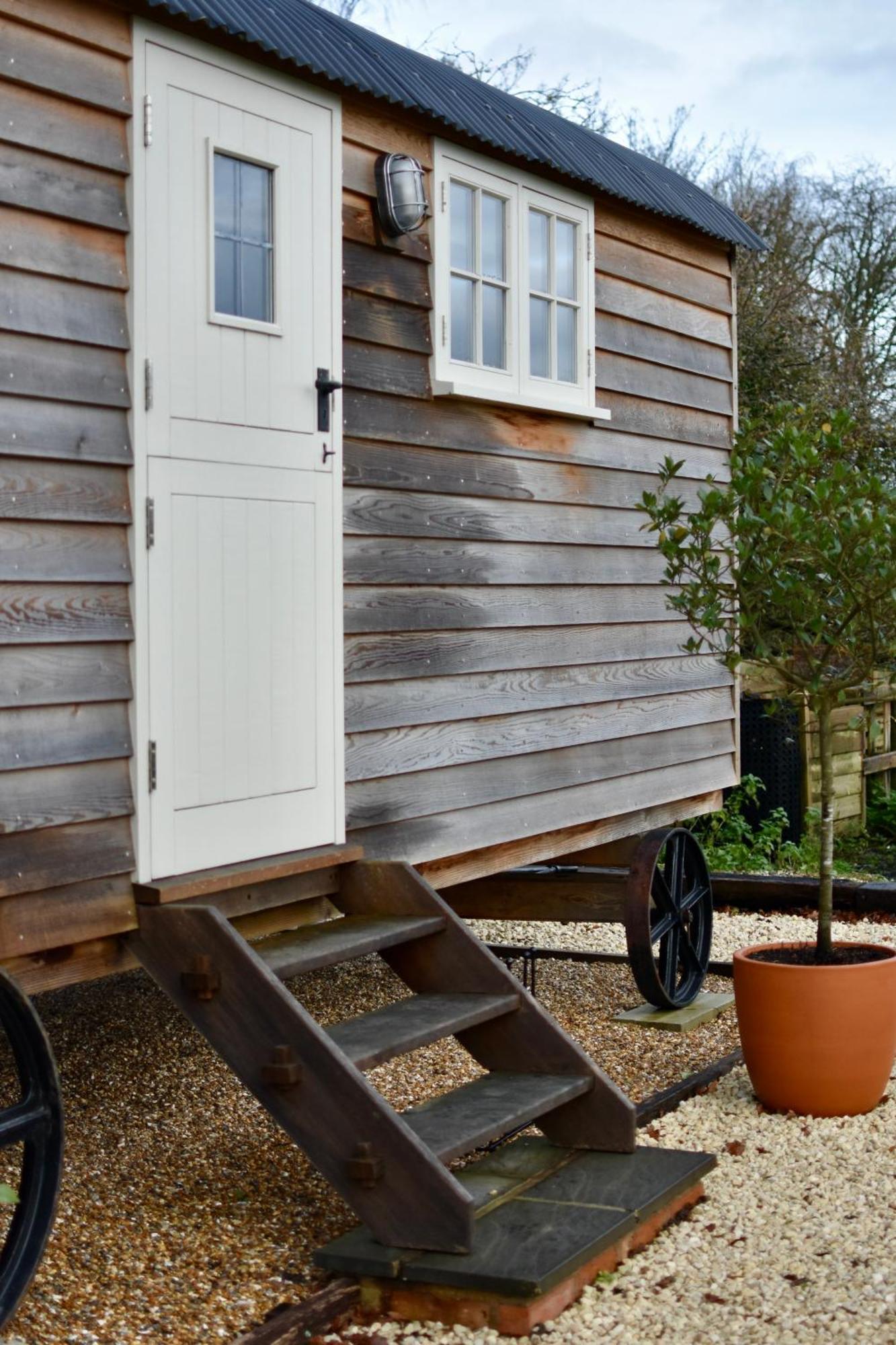 The Deer Hut Apartamento Burpham Exterior foto